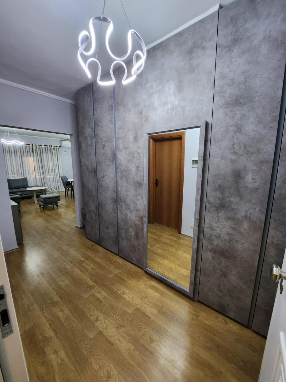Apartamento Sky Dwelling Tirana Exterior foto