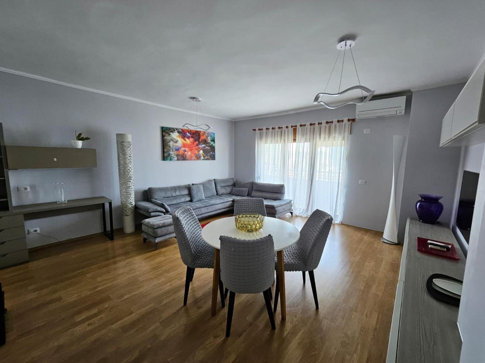 Apartamento Sky Dwelling Tirana Exterior foto