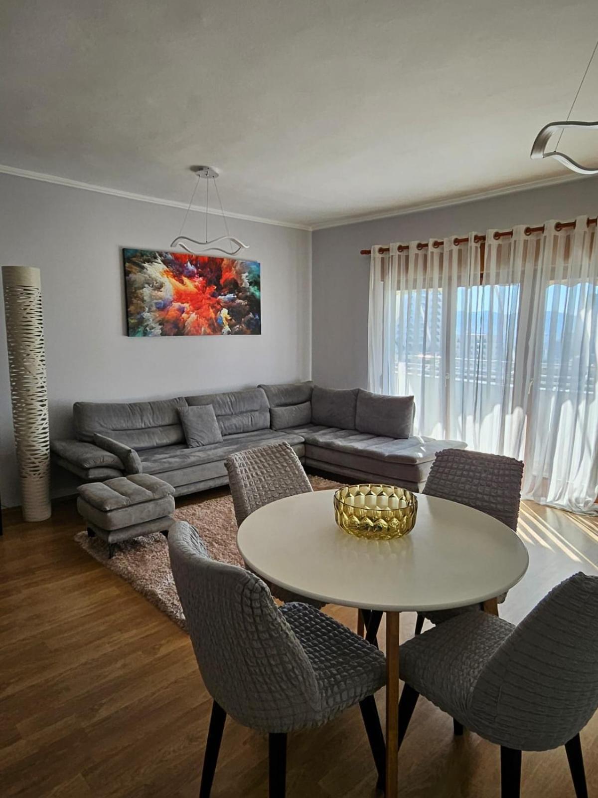 Apartamento Sky Dwelling Tirana Exterior foto